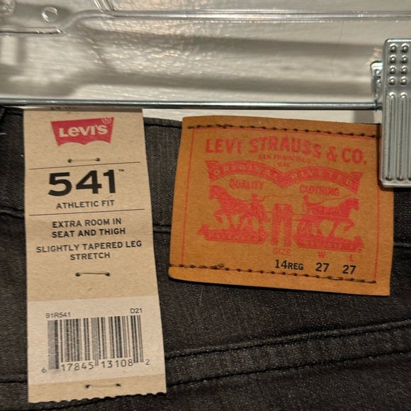 Levi’s Boy Jean - Picture 3 of 3